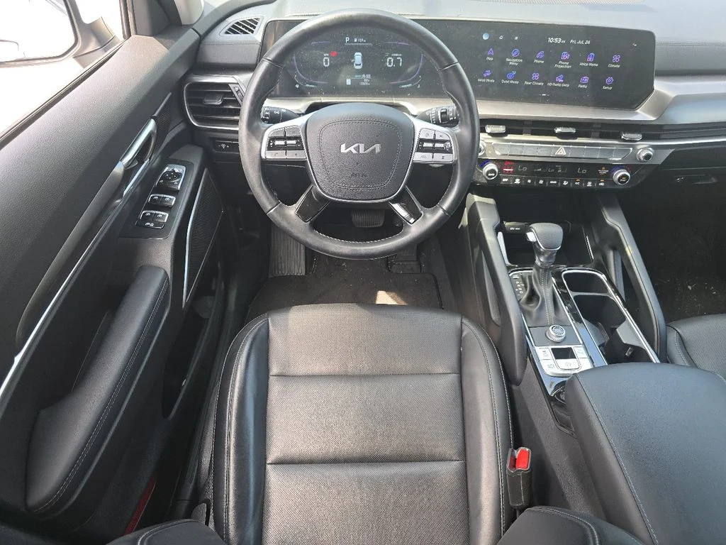 Used 2024 White Kia LX image 23