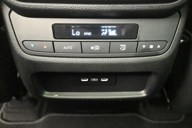 2025 Honda Pilot Touring - Photo 22