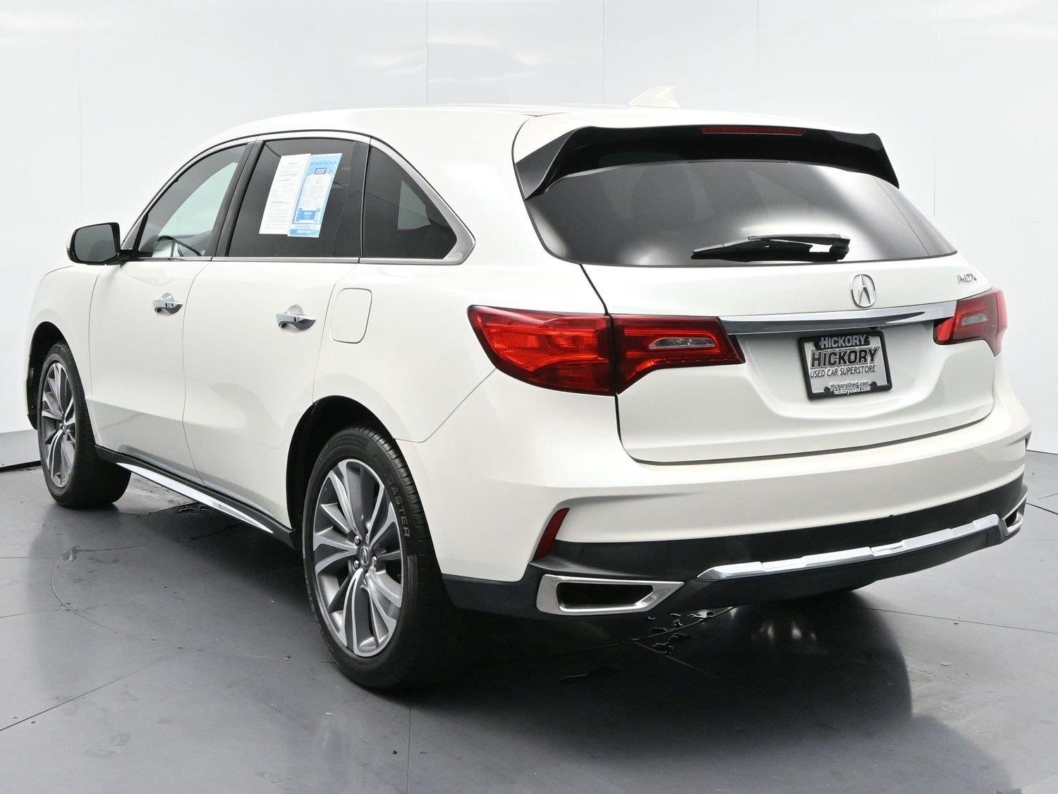 Used 2018 White Diamond Pearl Acura w/Technology Pkg image 6