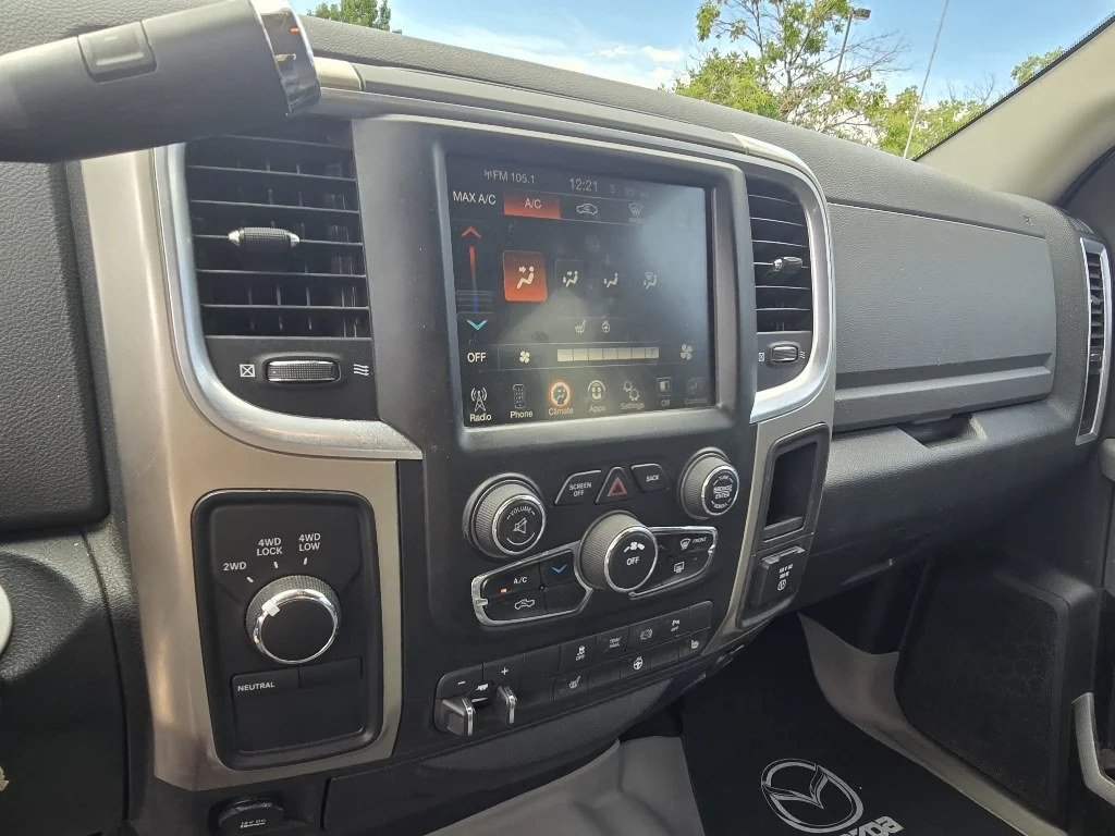 Used 2015 Bright White Clearcoat Ram Big Horn image 21