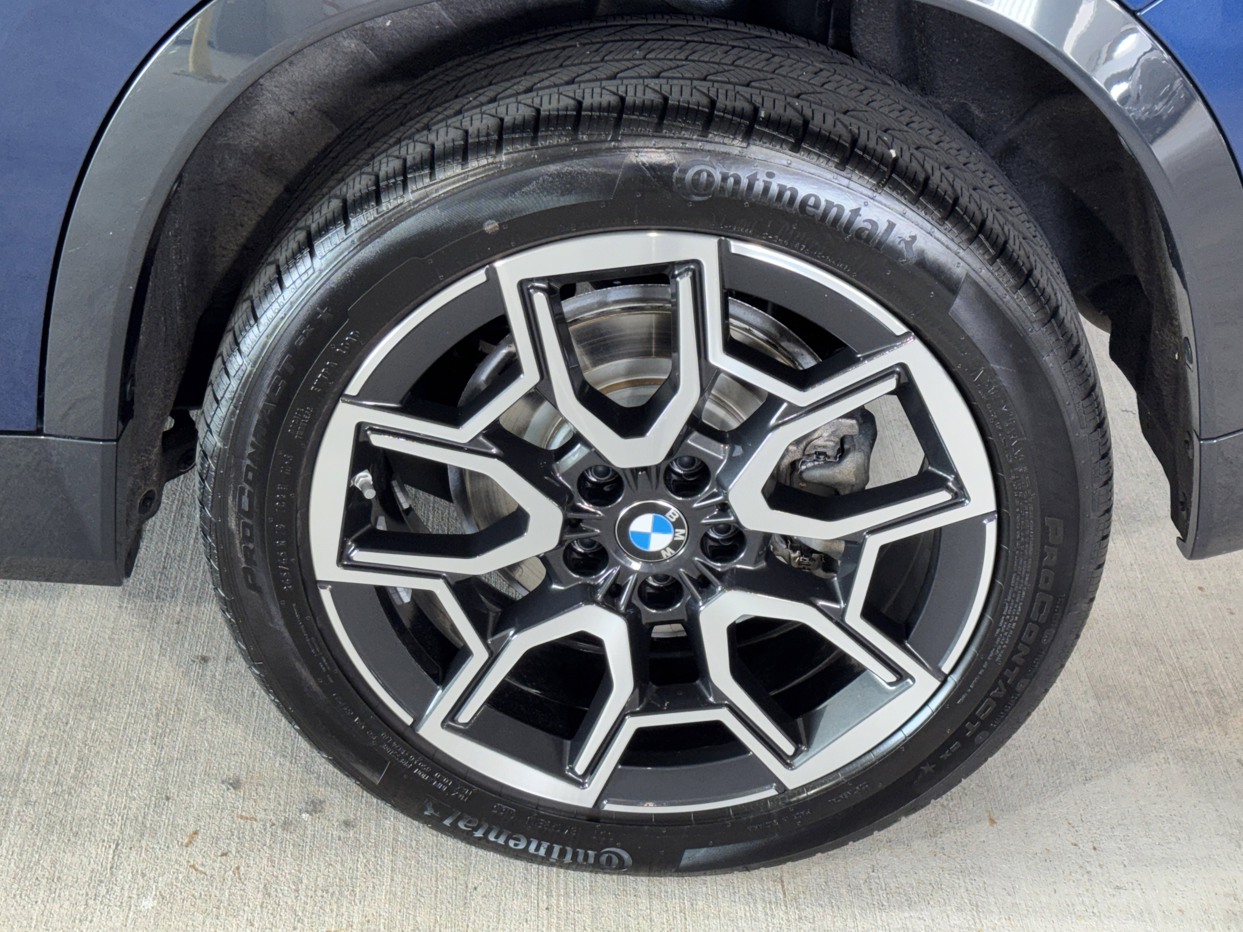 Used 2025 Phytonic Blue Metallic BMW xDrive28i image 5