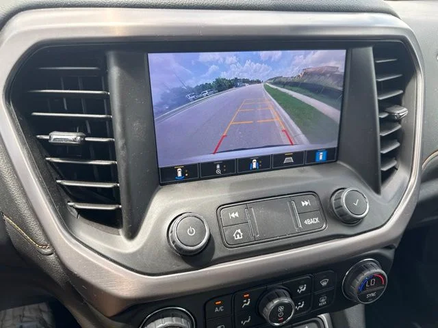Used 2023 White GMC AT4 image 10
