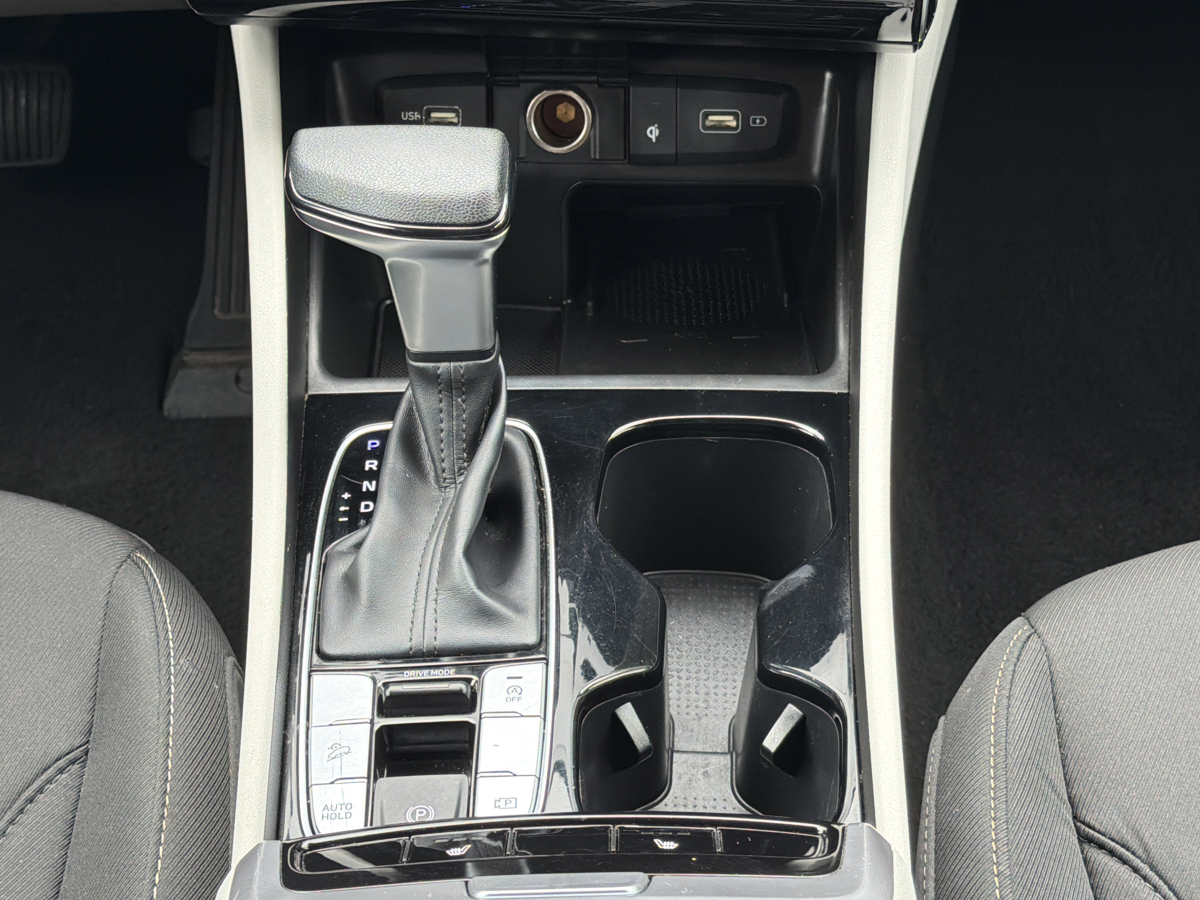 Used 2024 Dark Gray Metallic Hyundai SEL image 5