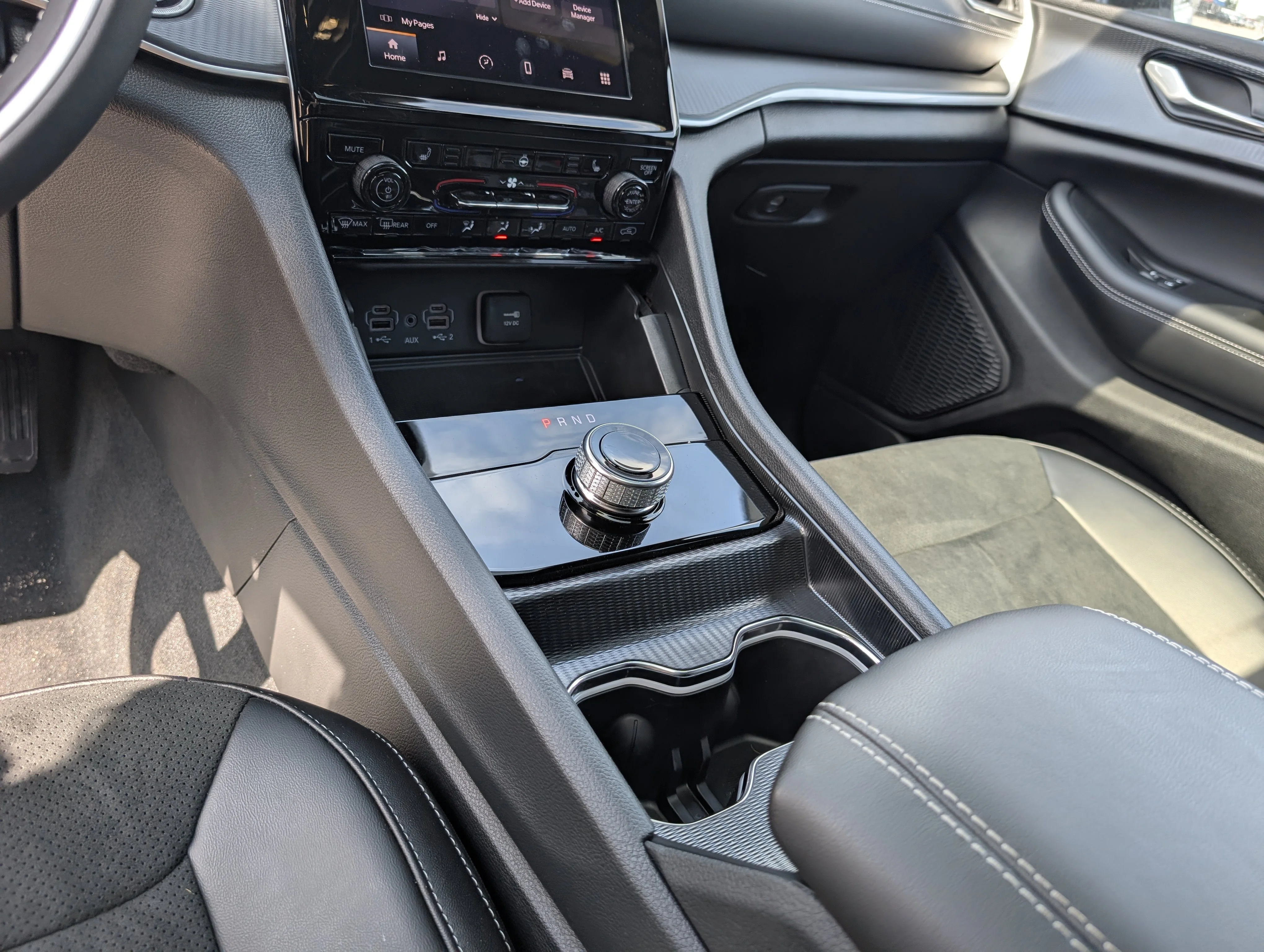 New 2025 Bright White Jeep Altitude image 32