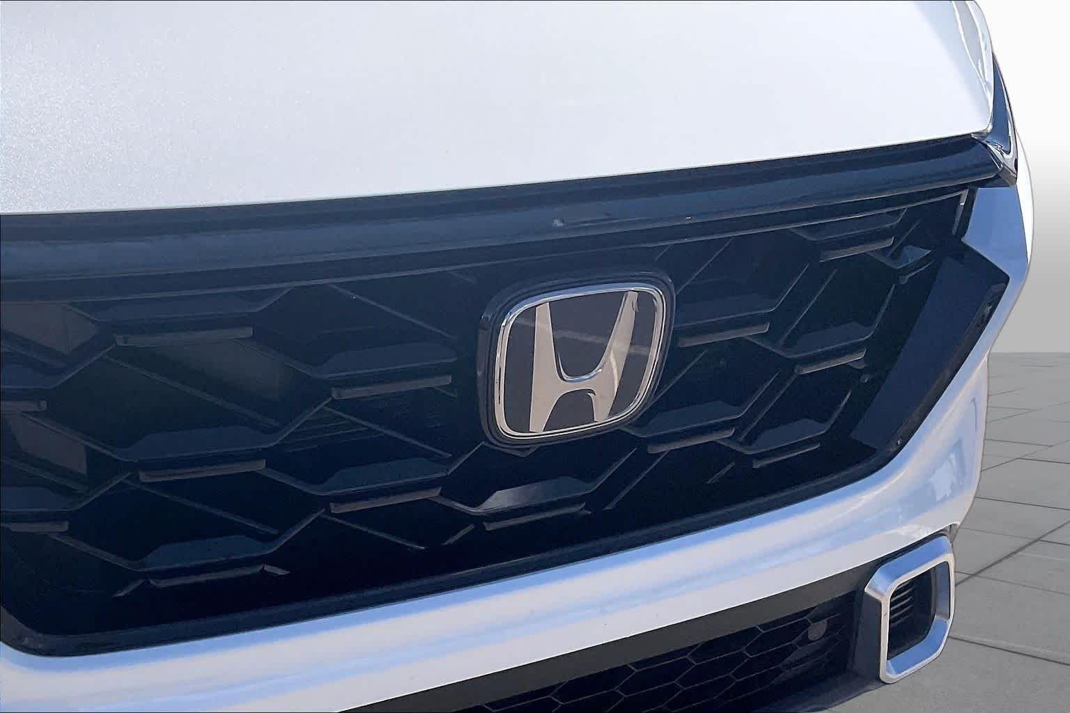Used 2024 Platinum White Pearl Honda Sport Touring image 29