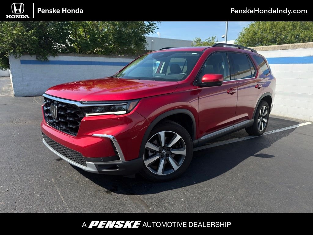 2025 Honda Pilot Touring AWD's photo