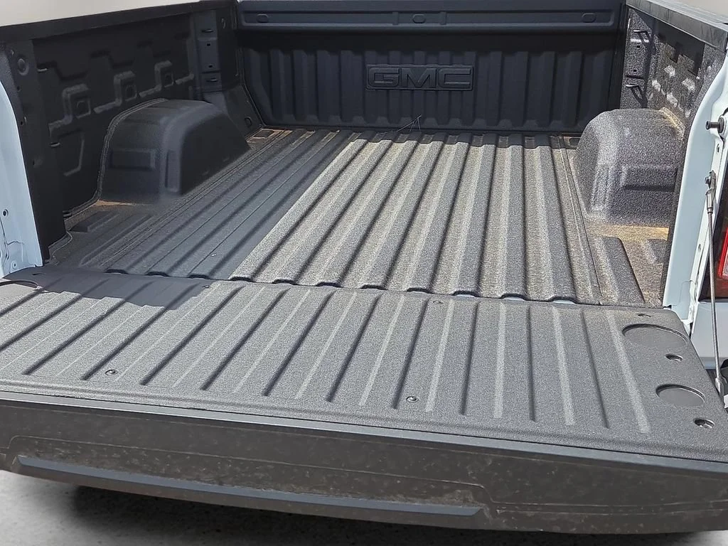 New 2026 Summit White GMC Elevation image 9