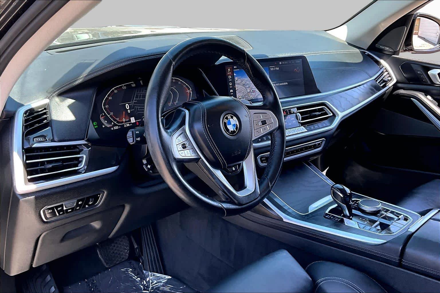 Used 2021 Dark Graphite Metallic BMW xDrive40i image 16