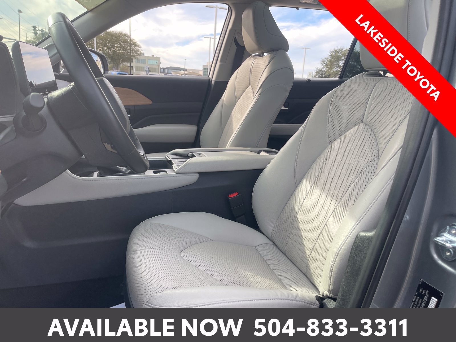 Certified Used 2025  Toyota Limited image 31