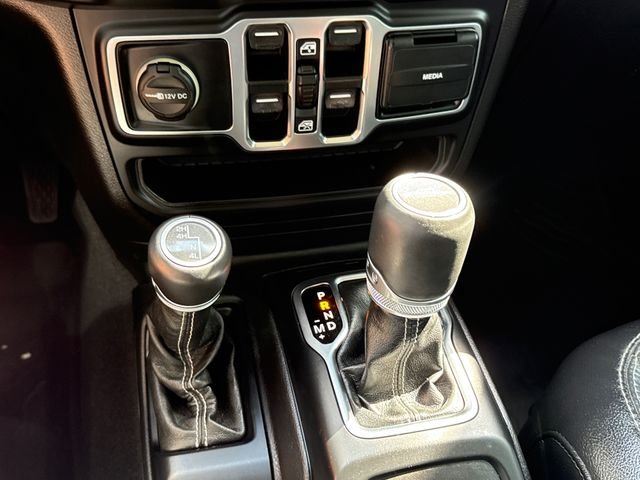 Used 2020 Black Jeep Overland image 29