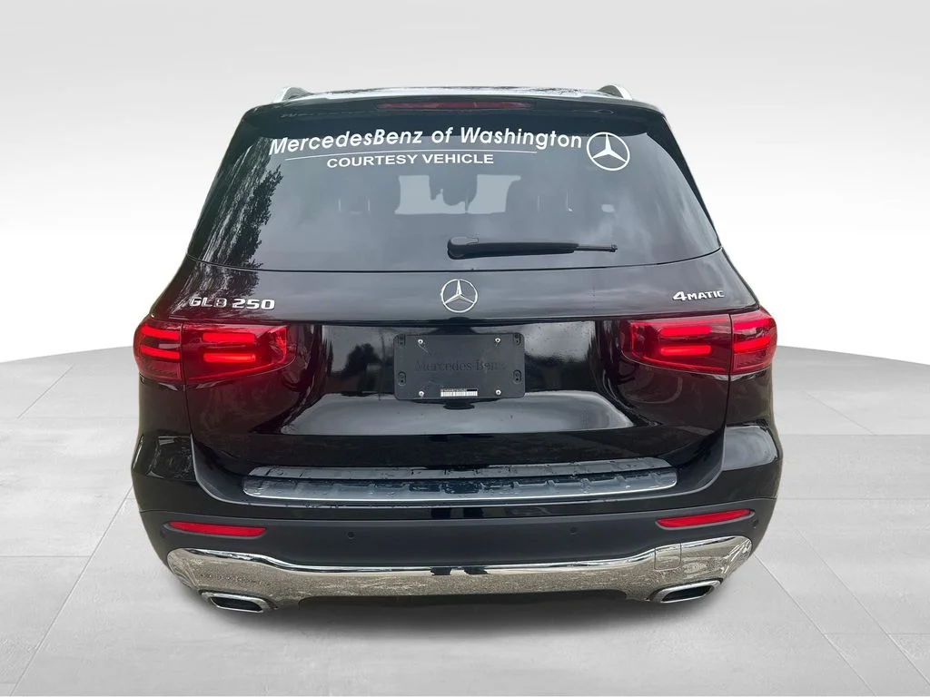 Used 2026 Black Mercedes-Benz GLB 250 image 4