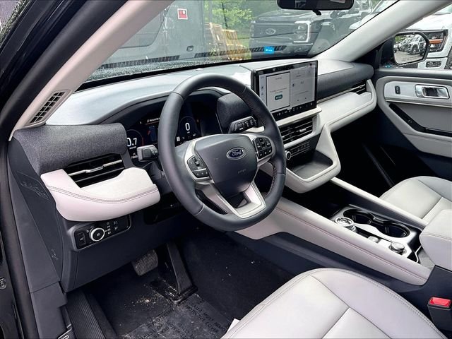 New 2026 Agate Black Metallic Ford Active image 7