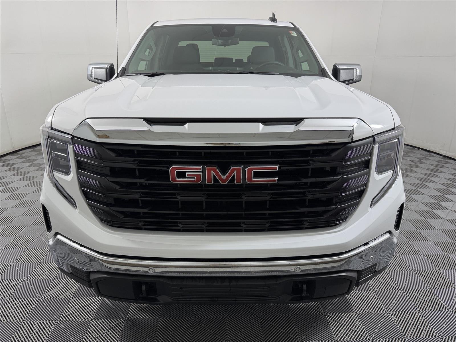 New 2026 Summit White GMC Pro image 2