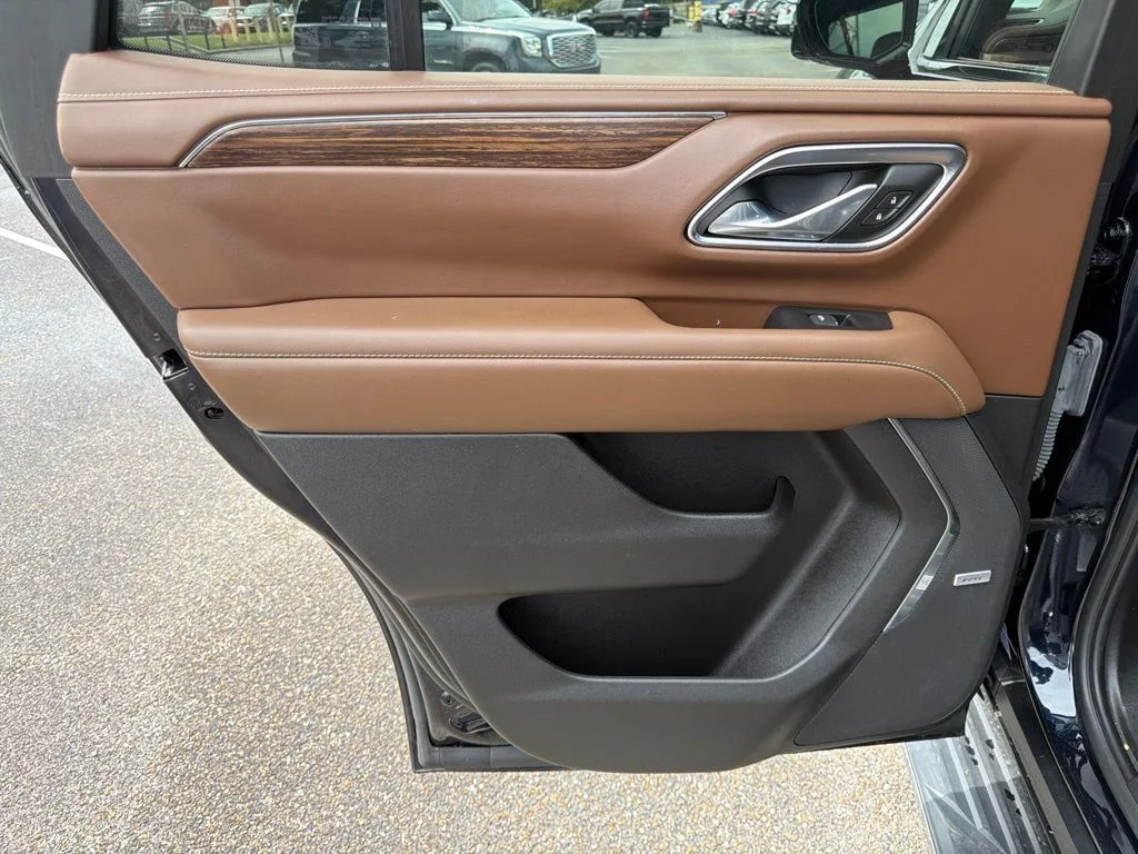 Used 2023 Blue Chevrolet High Country image 18