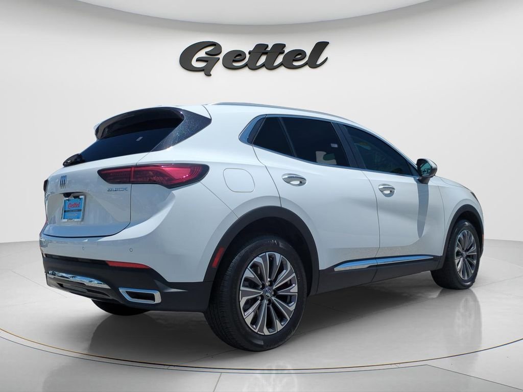 Used 2025 White Buick Preferred image 5
