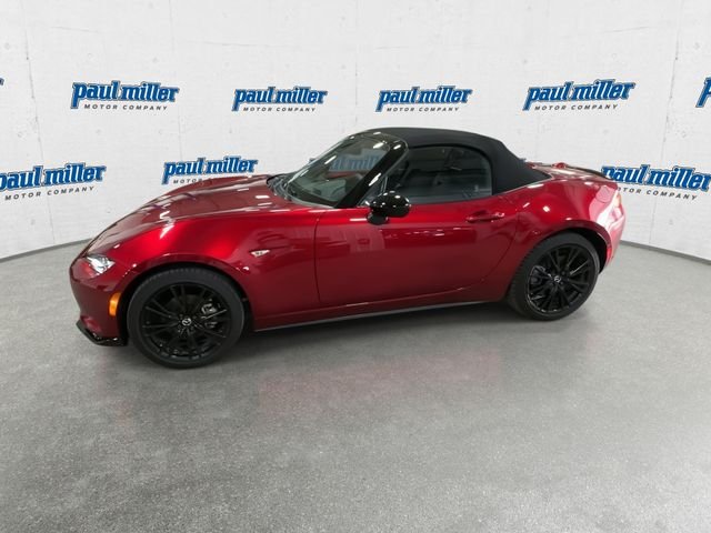 Certified Used 2025 Red Mazda Club image 6