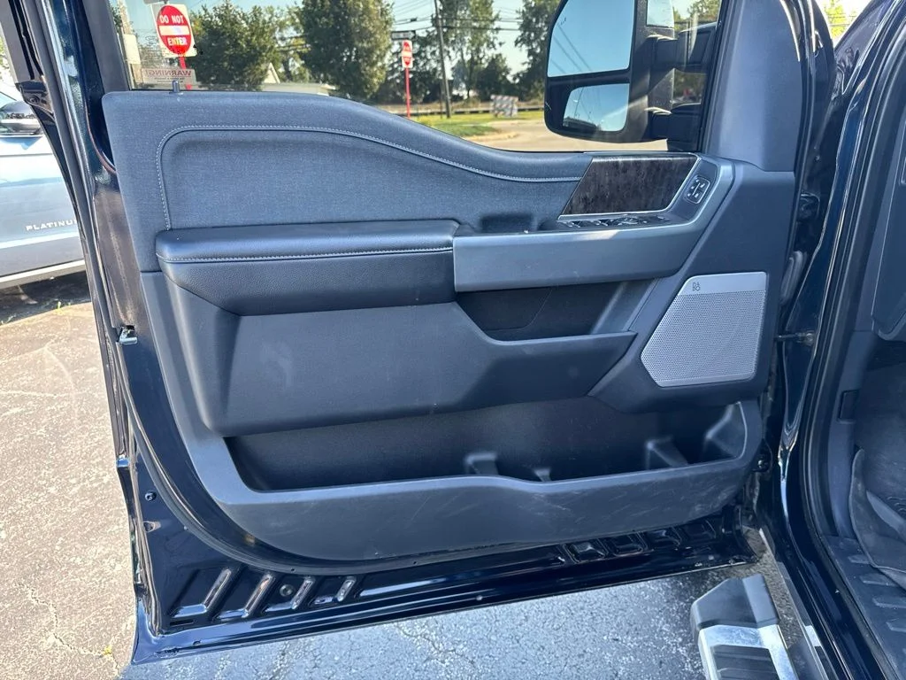 Used 2024 Blue Metallic Ford Lariat image 14