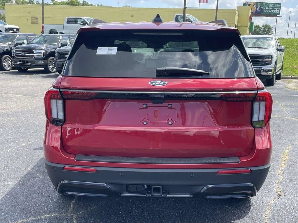 New 2026 Rapid Red Metallic Tinted Clearcoat Ford ST-Line image 4