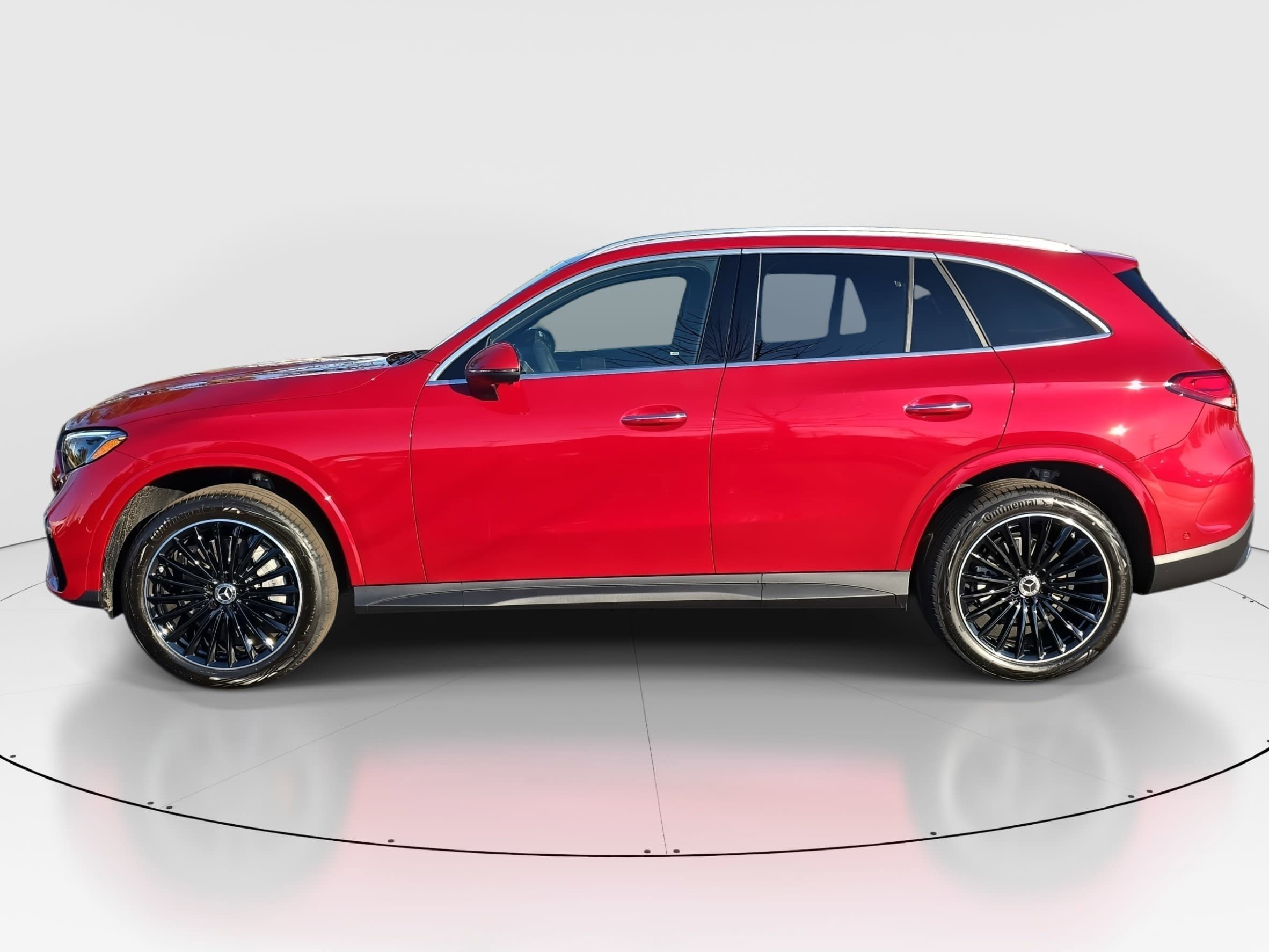 New 2026 MANUFAKTUR Patagonia Red Metallic Mercedes-Benz GLC300 image 8