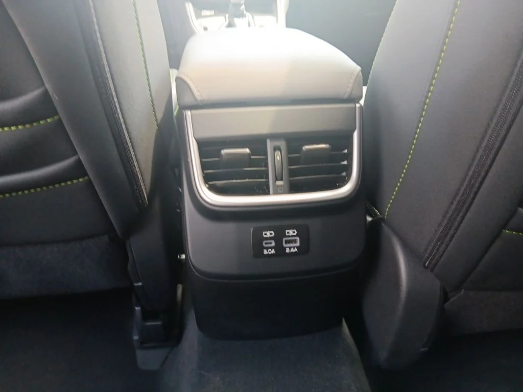 Used 2024 Autumn Green Metallic Subaru Onyx Edition image 33