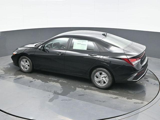 New 2026 Black Hyundai SE image 11