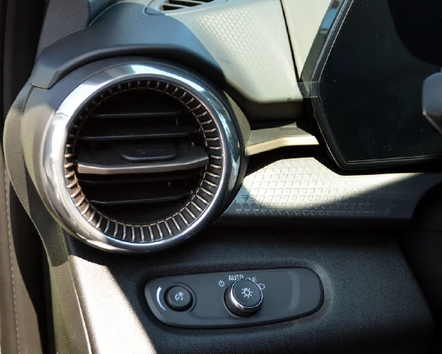 2026 Chevrolet Trax Activ - Photo 25
