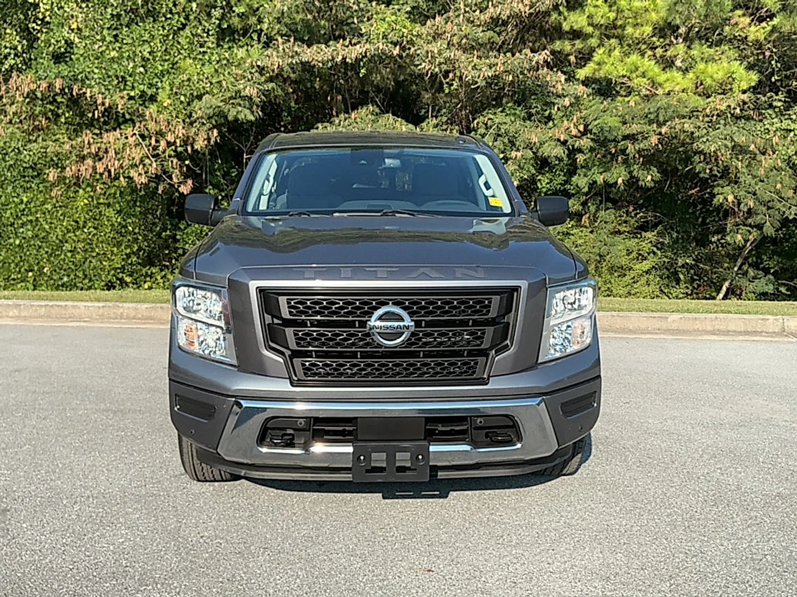Used 2021 Gun Metallic Nissan Crew Cab SV 4x4 image 18