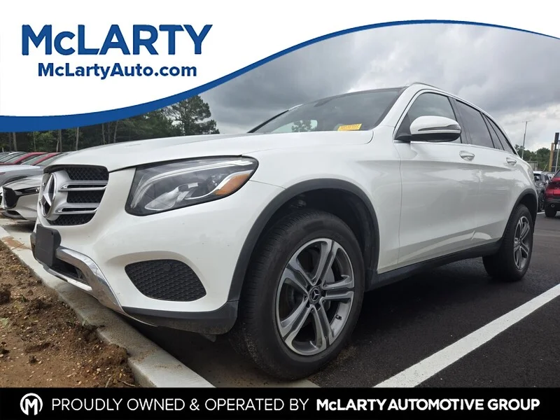 2017 Mercedes-Benz GLC GLC300's photo