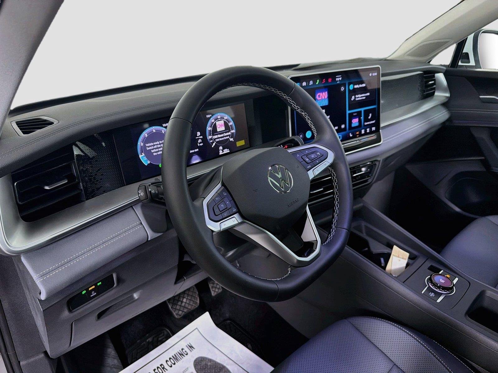 New 2026 Pure White Volkswagen SE image 9