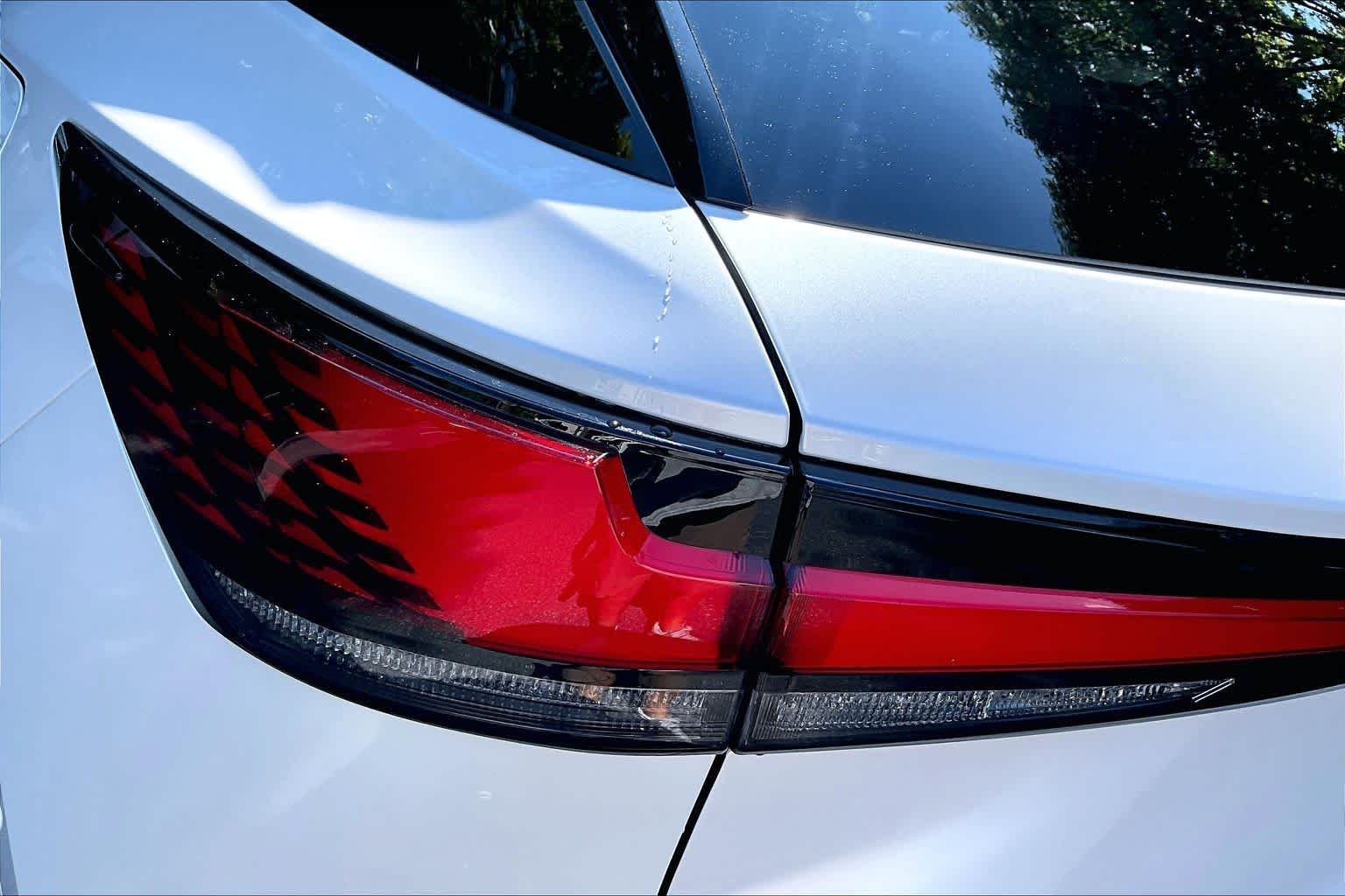 Used 2024 Eminent White Pearl Lexus Premium image 29