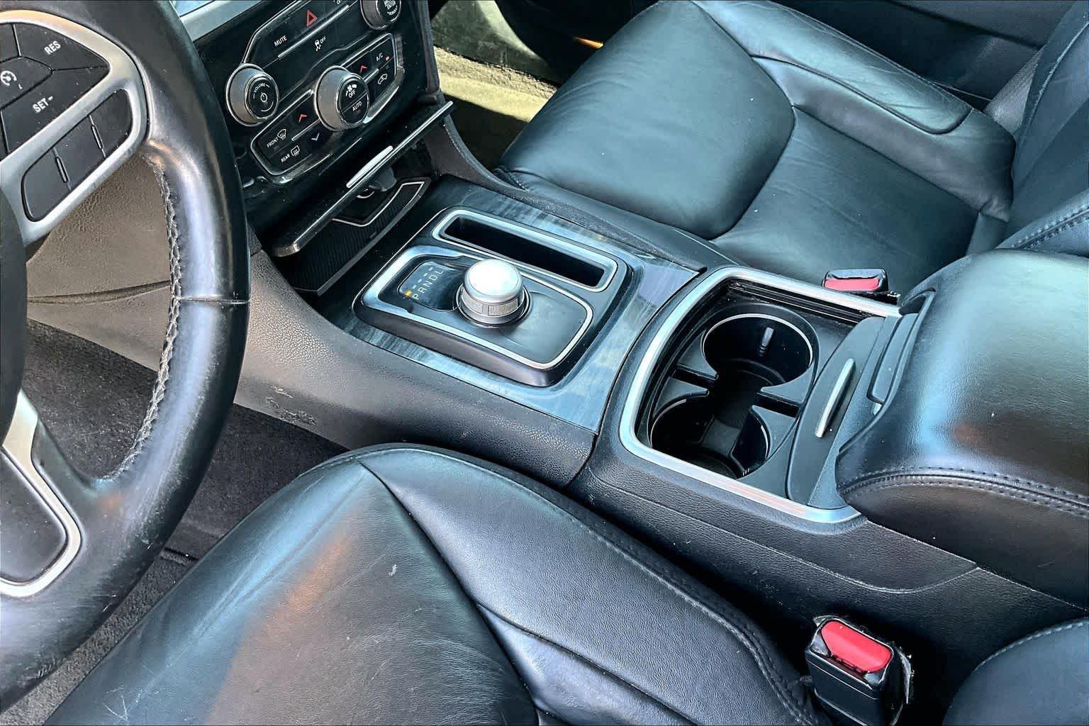 Used 2018 Maximum Steel Metallic Clearcoat Chrysler Touring L image 17