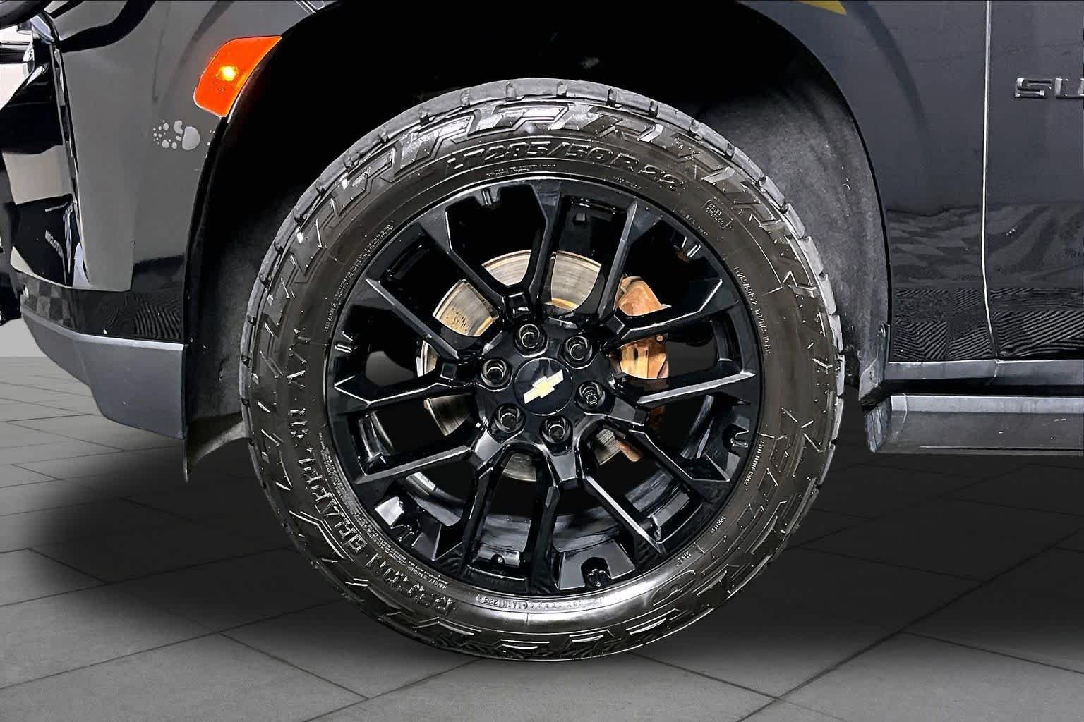 Used 2023 Black Chevrolet High Country image 10