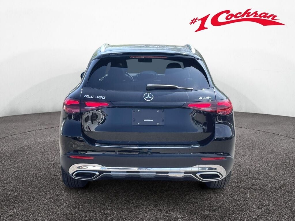 New 2026 2040/Black Mercedes-Benz GLC 300 image 8