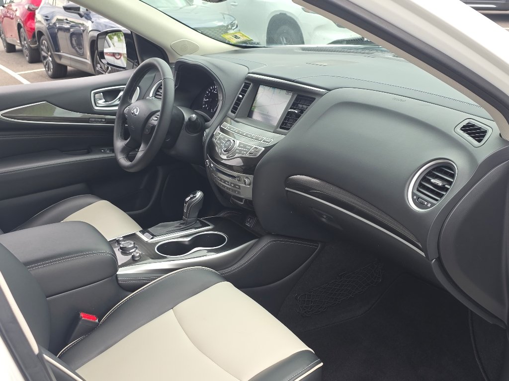Used 2020 Majestic White INFINITI Signature Edition image 21
