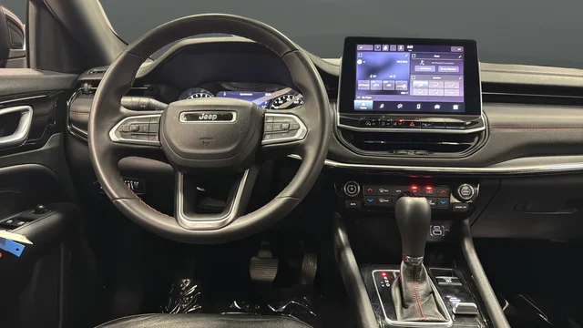 Used 2023 Diamond Black Jeep Trailhawk image 10