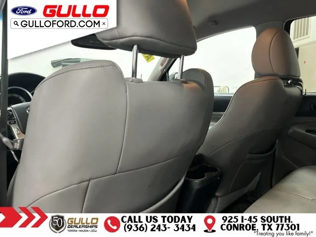 Used 2014 Black Toyota Base image 15