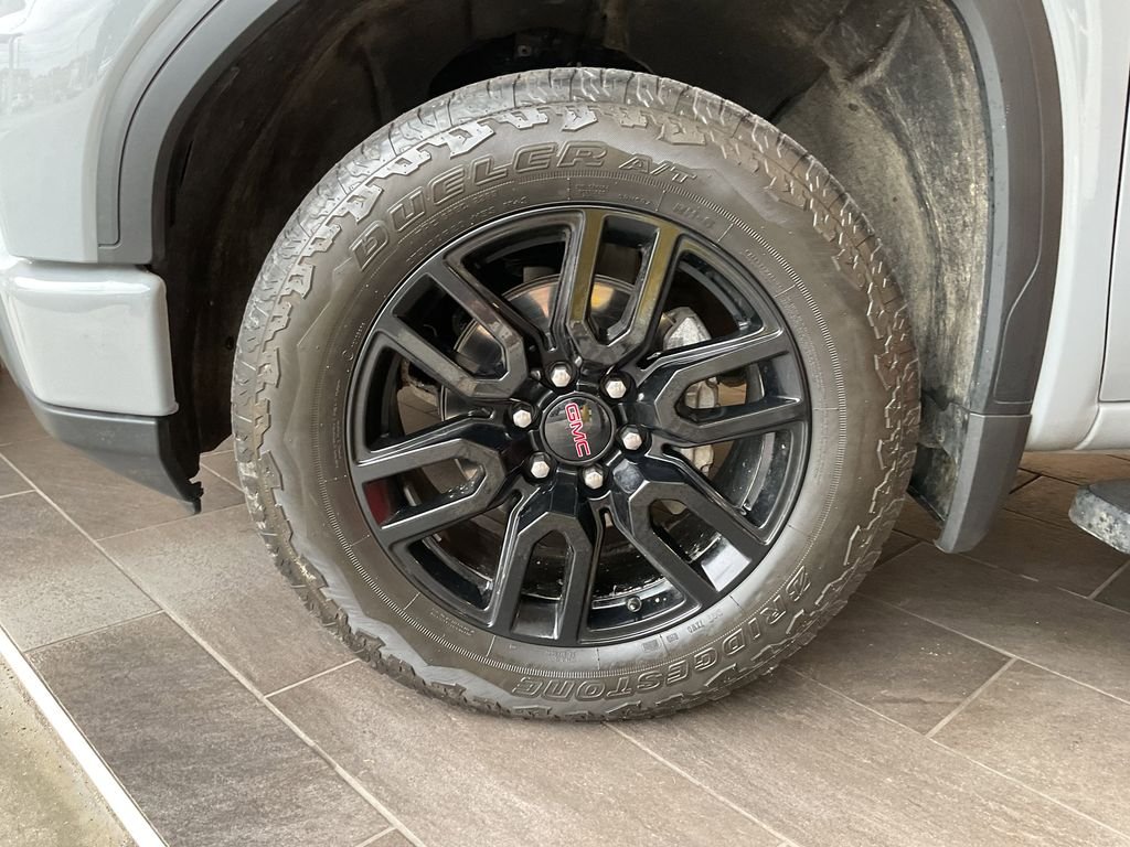 Used 2024 Gray GMC Elevation image 4