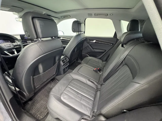 Used 2018 Manhattan Gray Metallic Audi 2.0T Premium image 40