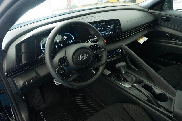 New 2026 Black Hyundai SEL Sport image 3