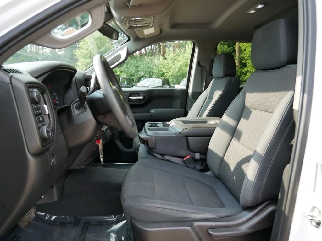 Used 2019 White Chevrolet Custom image 14