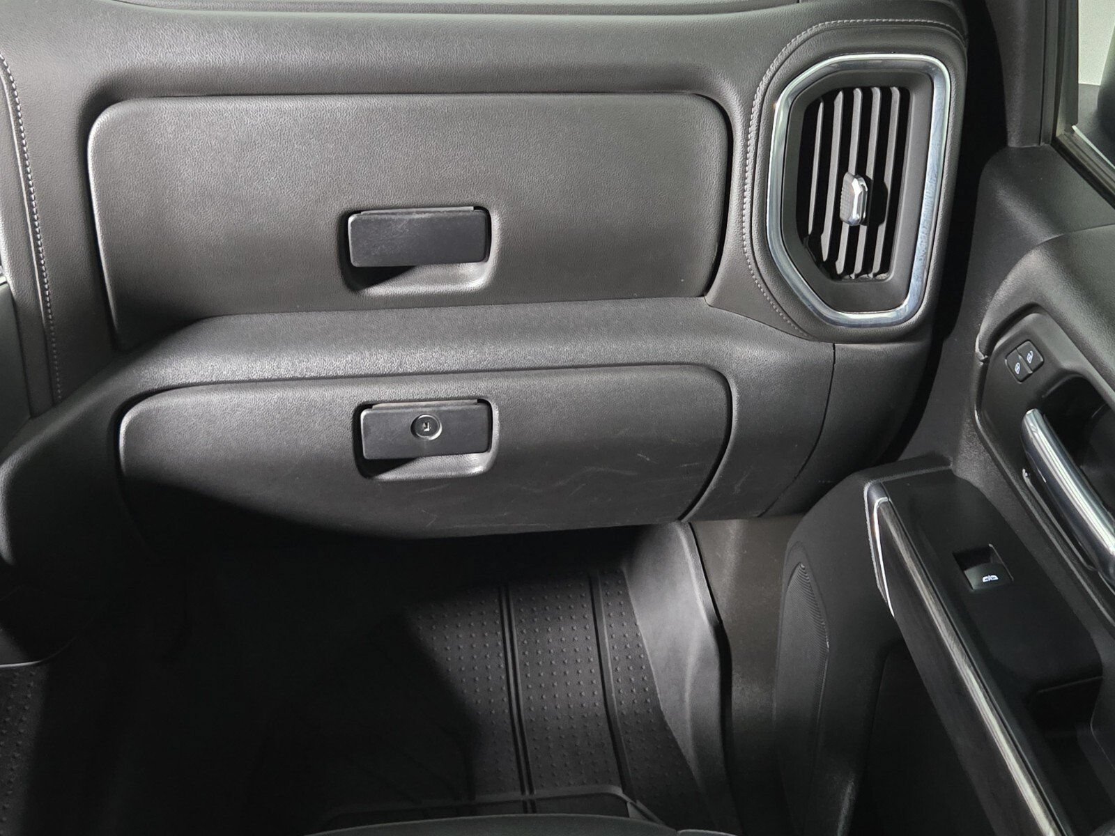 Used 2021 SUMMIT WHITE Chevrolet LTZ image 16