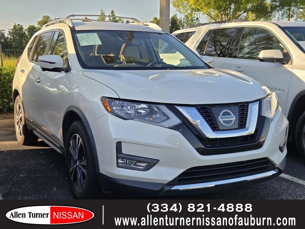 Used 2017 White Nissan SL image 1