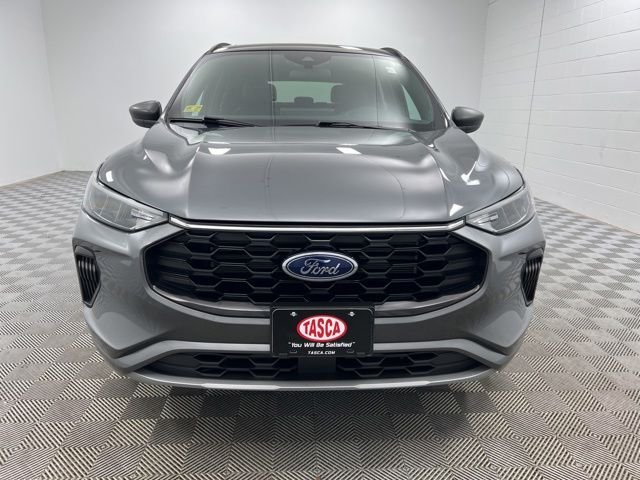 Used 2023 Carbonized Gray Metallic Ford ST-Line image 3