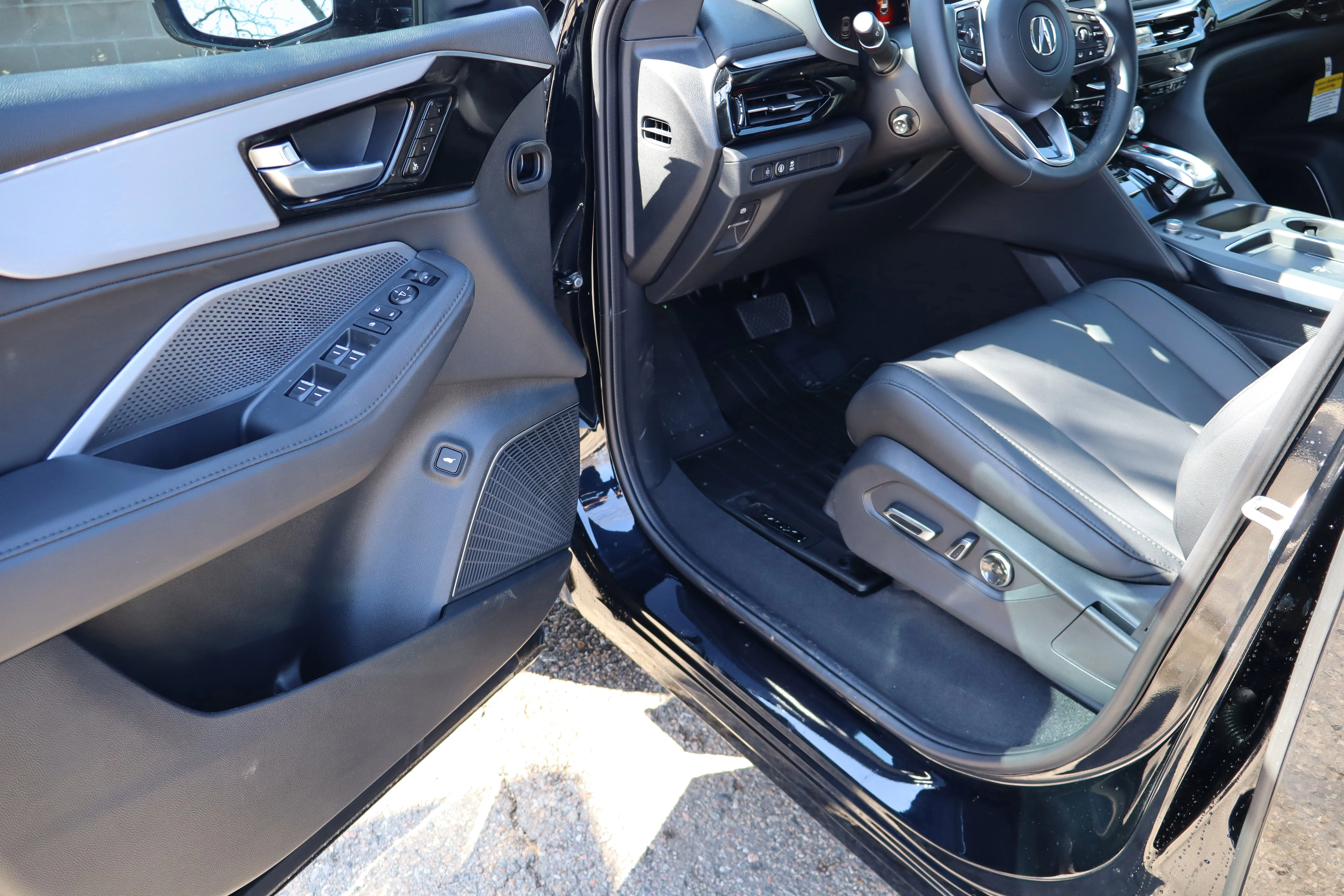 New 2026 Majestic Black Pearl Acura 4MDX image 21