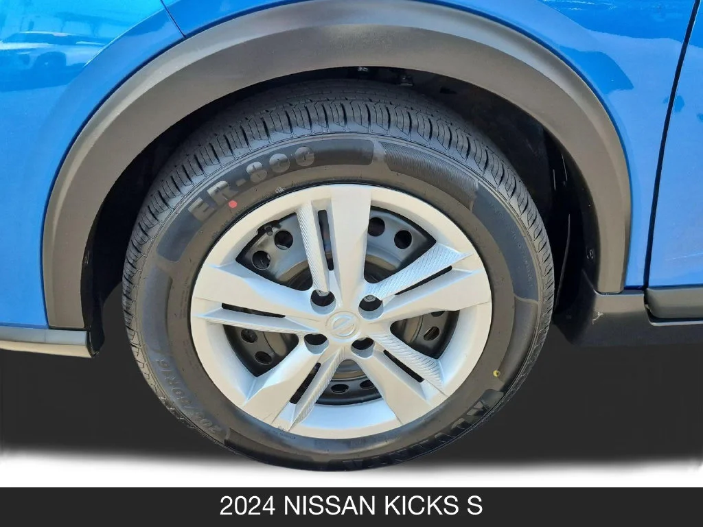 Used 2024 Blue Nissan S image 11