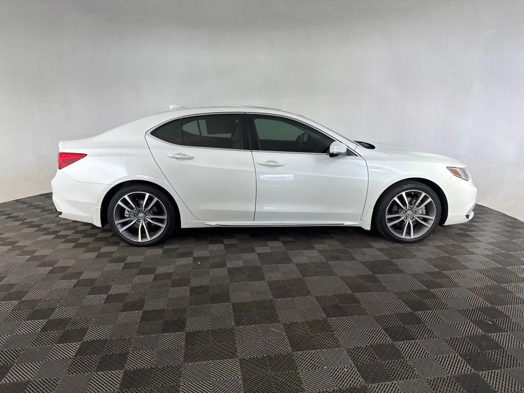 Used 2020  Acura 3.5L Technology Pkg image 4