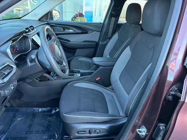 Used 2023 MAHOGANY RED METALLIC Chevrolet LT image 15