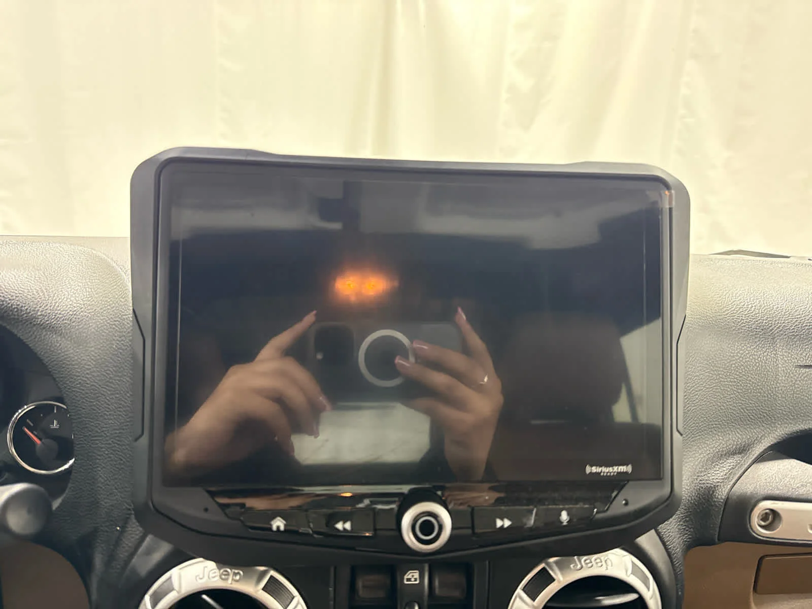Used 2012 Tan Jeep Rubicon image 18