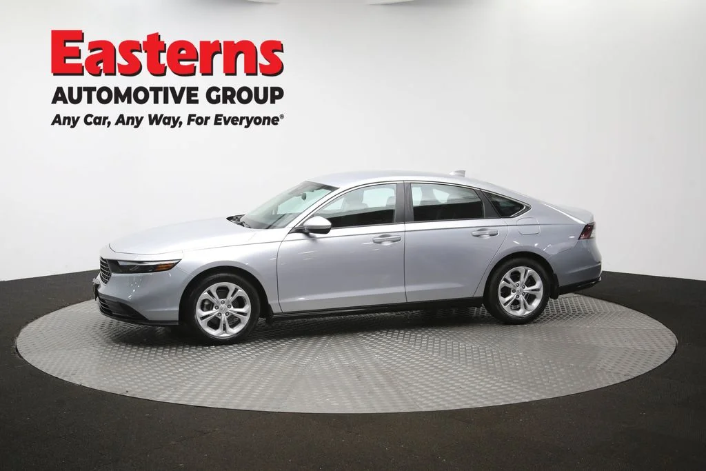 Used 2025 Silver Honda LX image 58