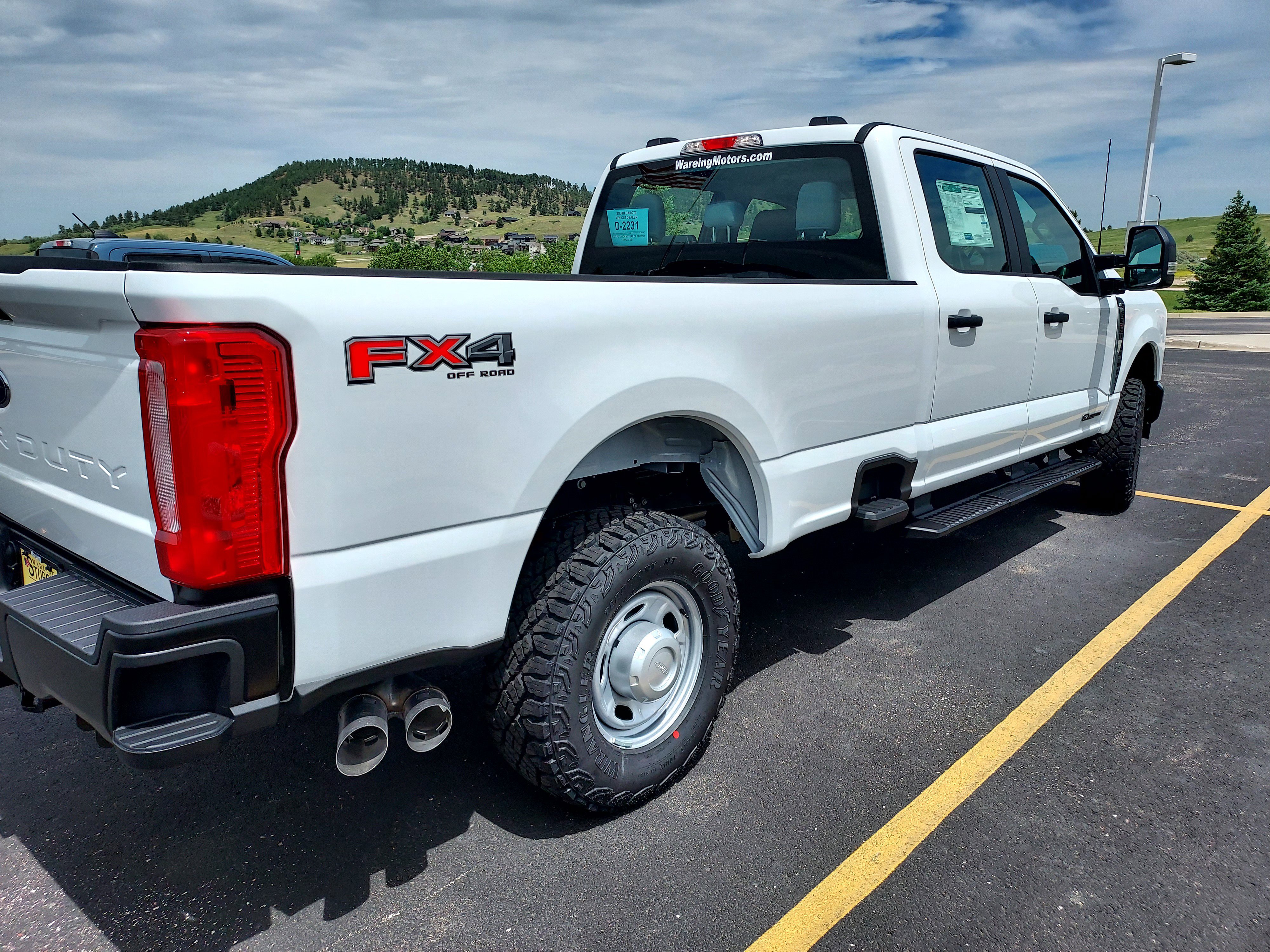 New 2026 Oxford White Ford XL image 9